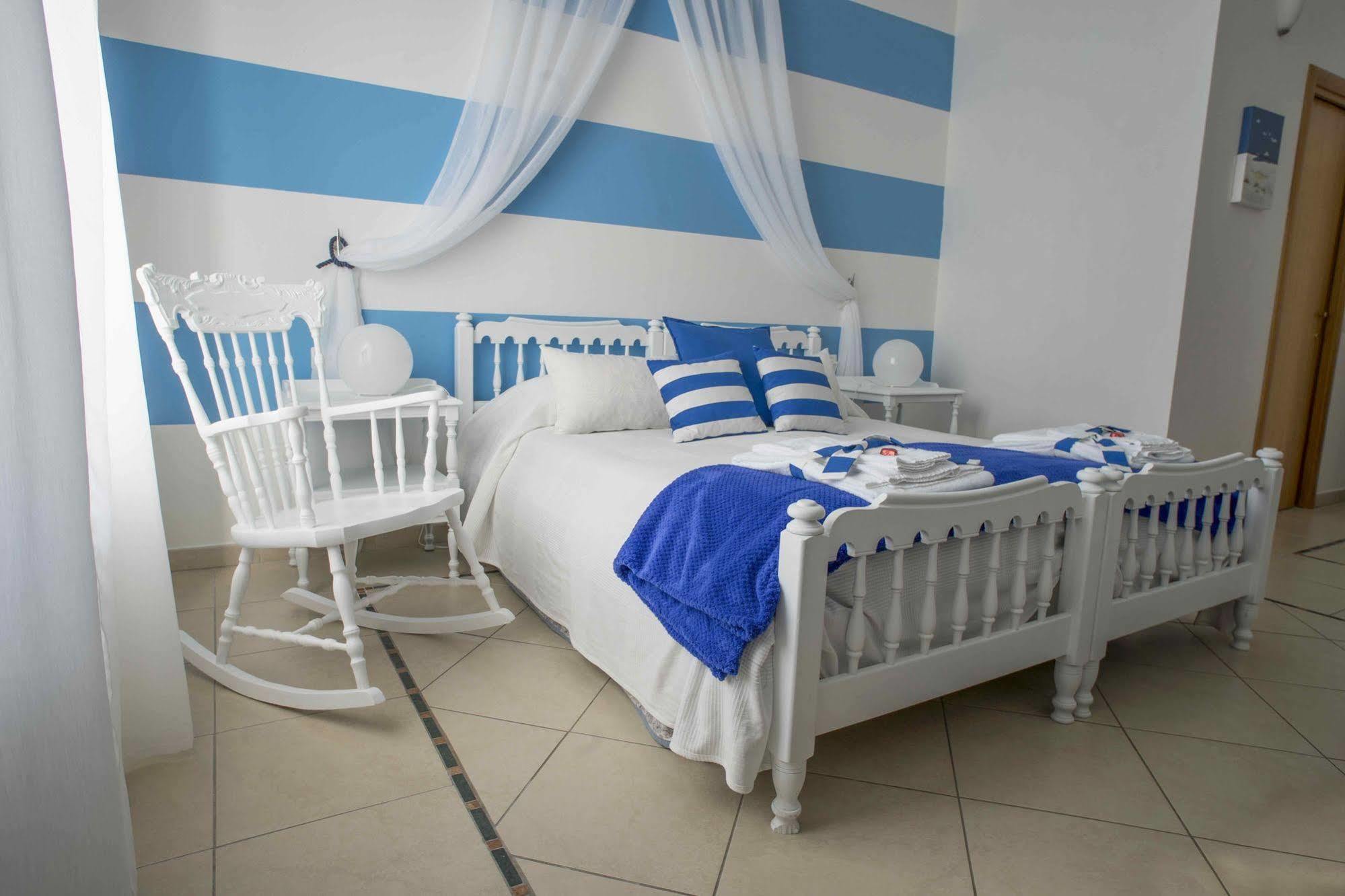 Bed and Breakfast L'Approdo Сан-Леоне Экстерьер фото
